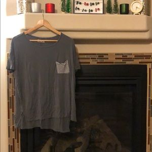 Loose grey shirt with pocket